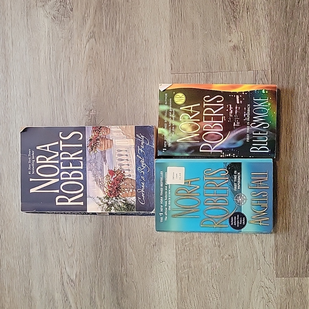 Nora Roberts books, 3 books Papetback